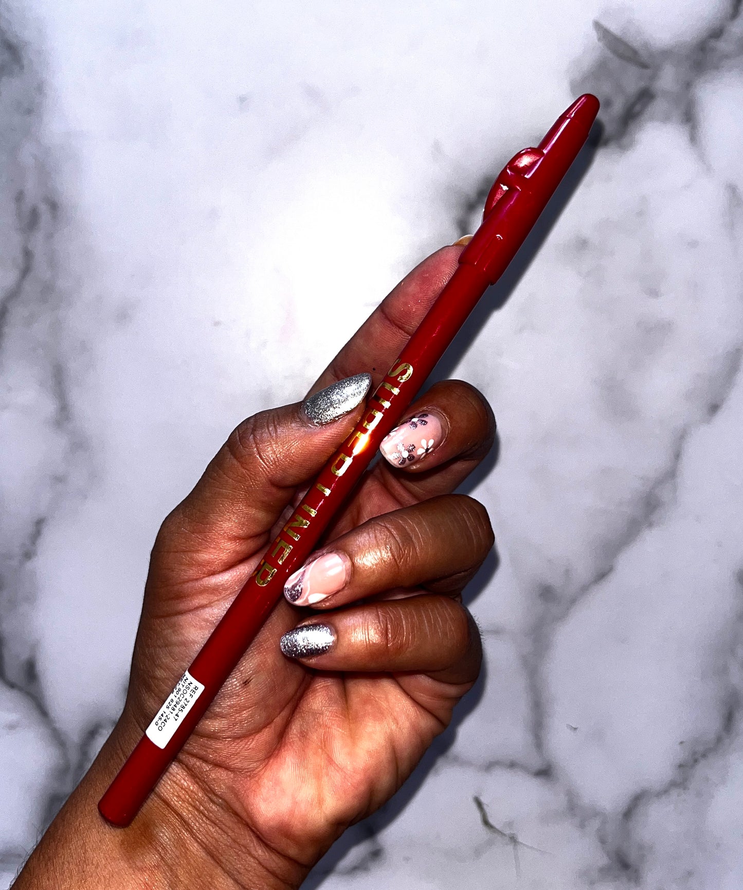 DELINEADOR DE LABIOS KARITE