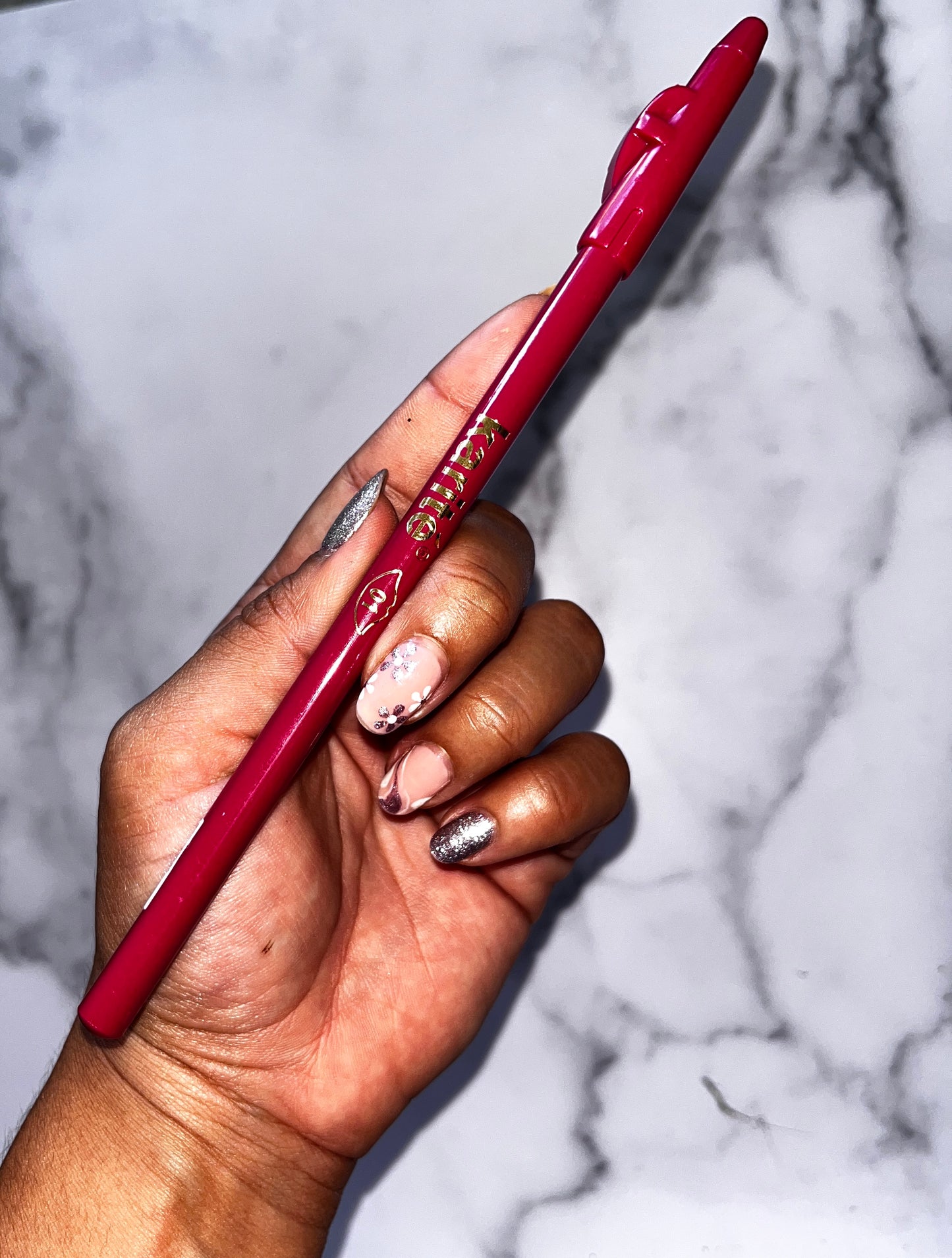 DELINEADOR DE LABIOS KARITE
