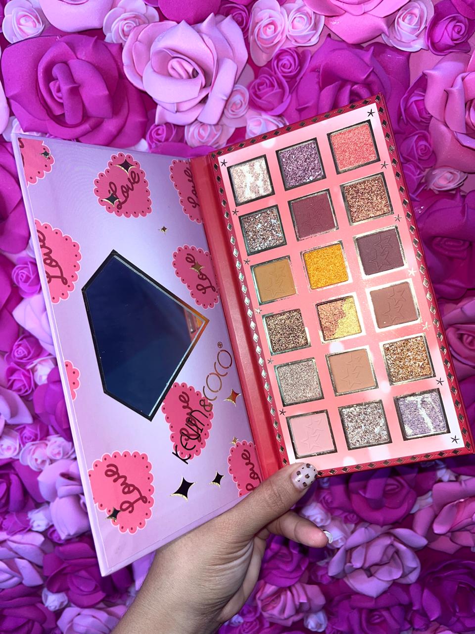 PALETA DE SOMBRAS X18 COLORES KEVIN & COCO
