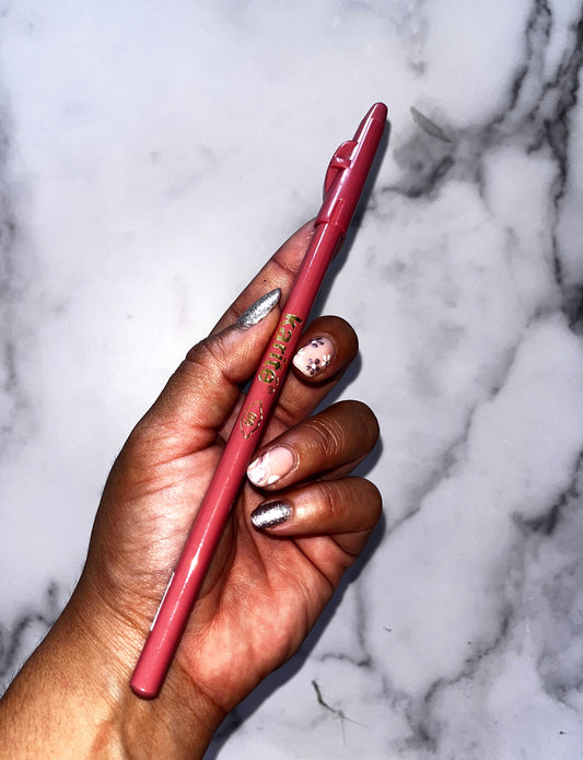 DELINEADOR DE LABIOS KARITE