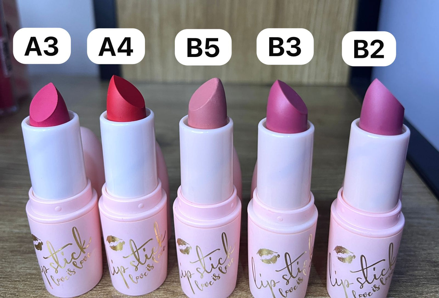 LIP STICK LOVE IS LOVE